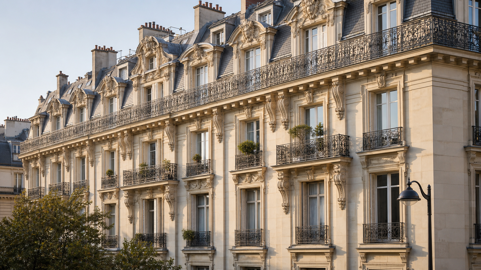 Façade d'immeuble haussmannien pour Dynasty-SO7 Transaction